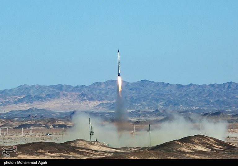Credit: https://commons.wikimedia.org/wiki/File:Safir_space_launch_vehicle_carrying_Fajr_satellite_02.jpg